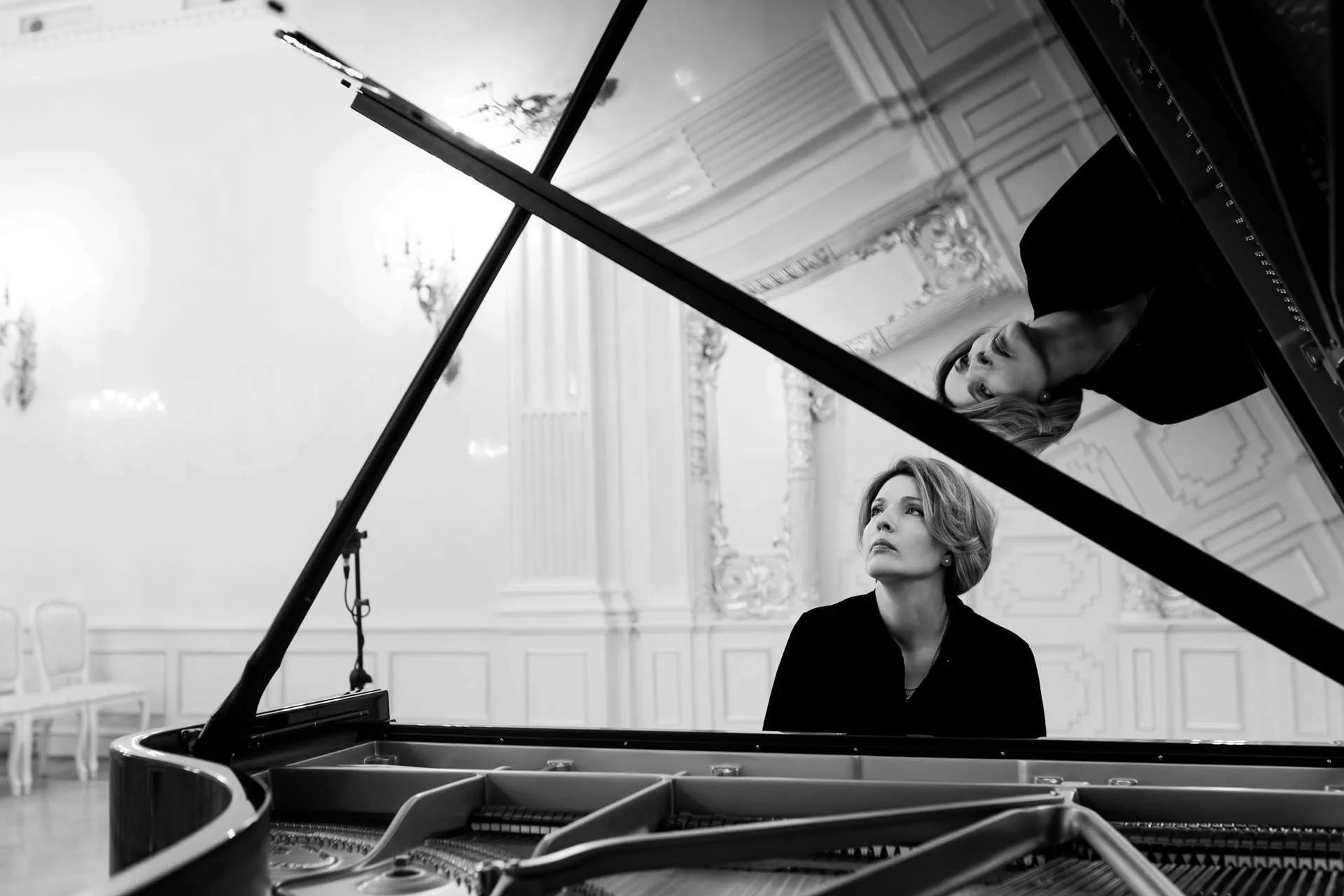 JMS PRESENTS POLINA OSENTINSKAYA
