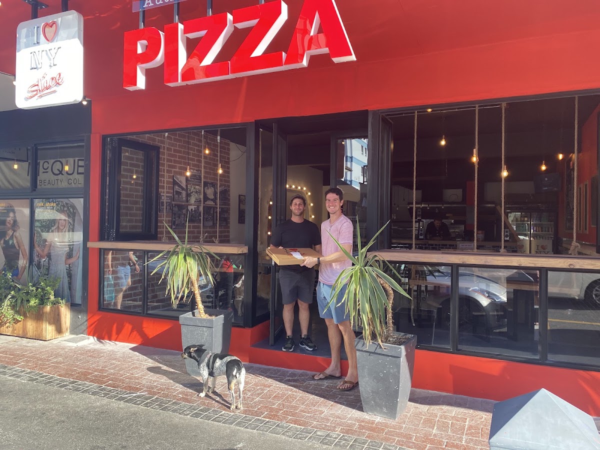 NY Slice Sea Pt / Employees Only