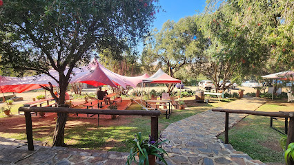 T Junction, Broederstroom