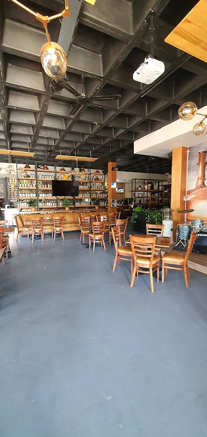 Coppers Craft Bar & Grill, Broadacres