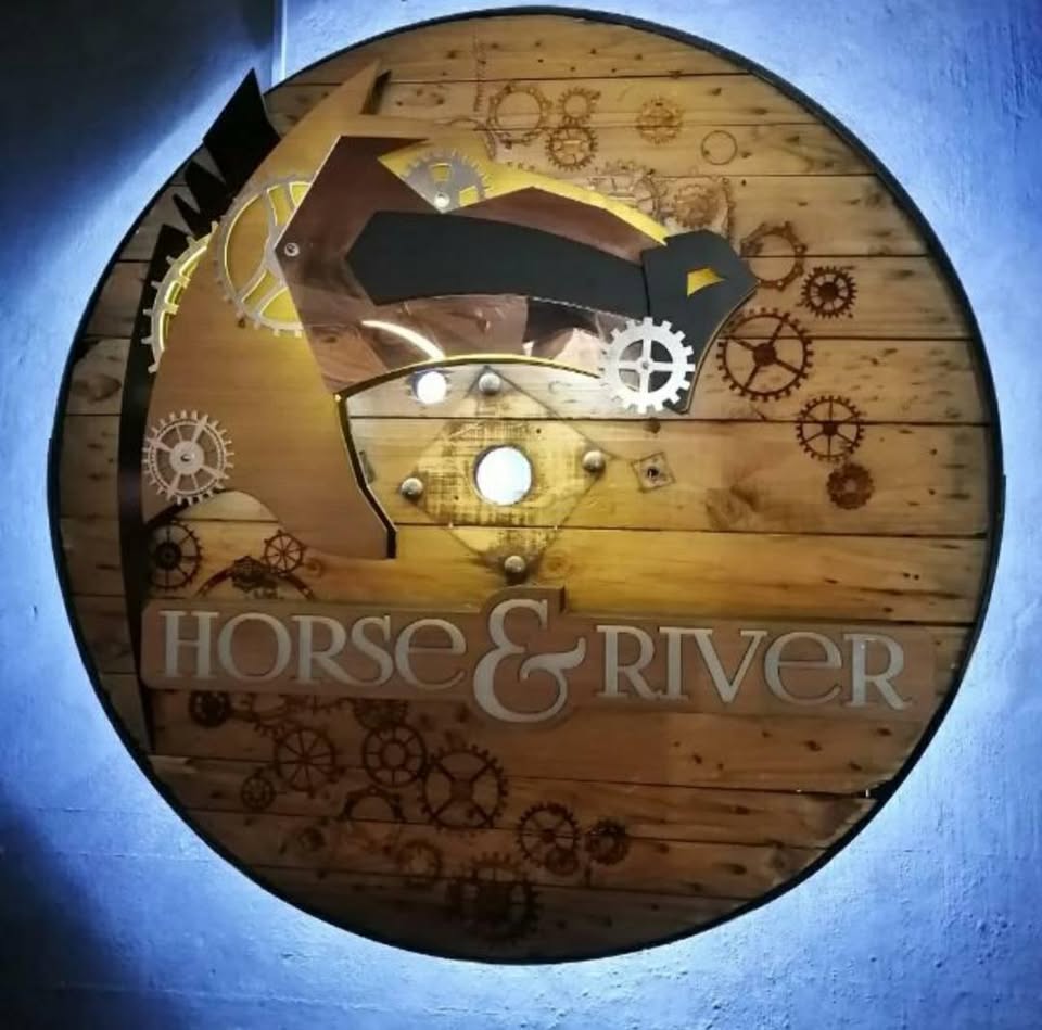 Horse And River Pub & Grill - Image 2