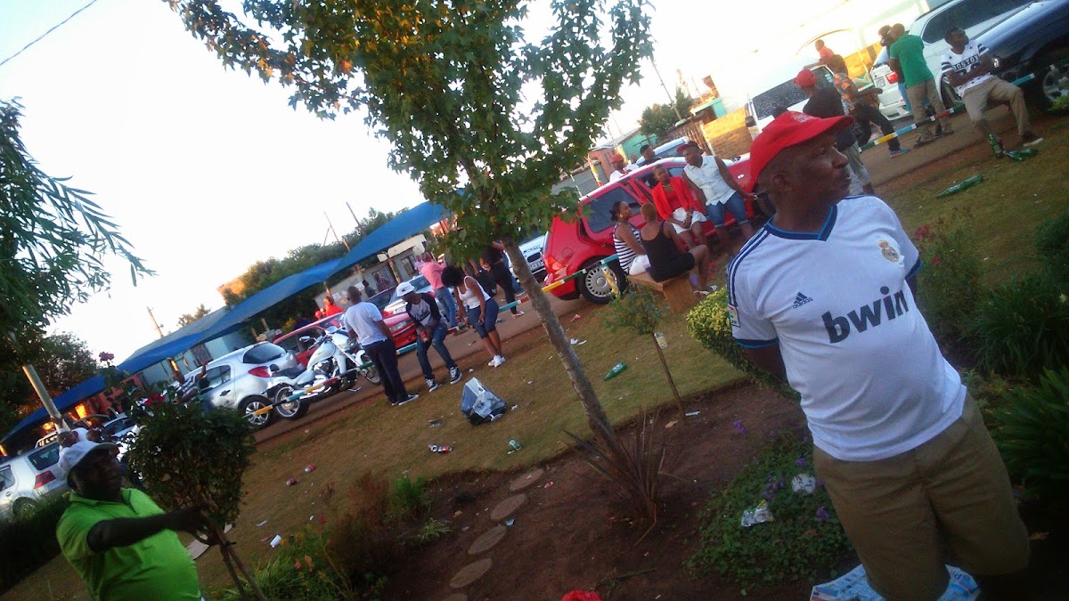 African Car Wash Ext8B Deep In the Garden