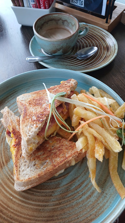 The Gardens Cafe Bistro